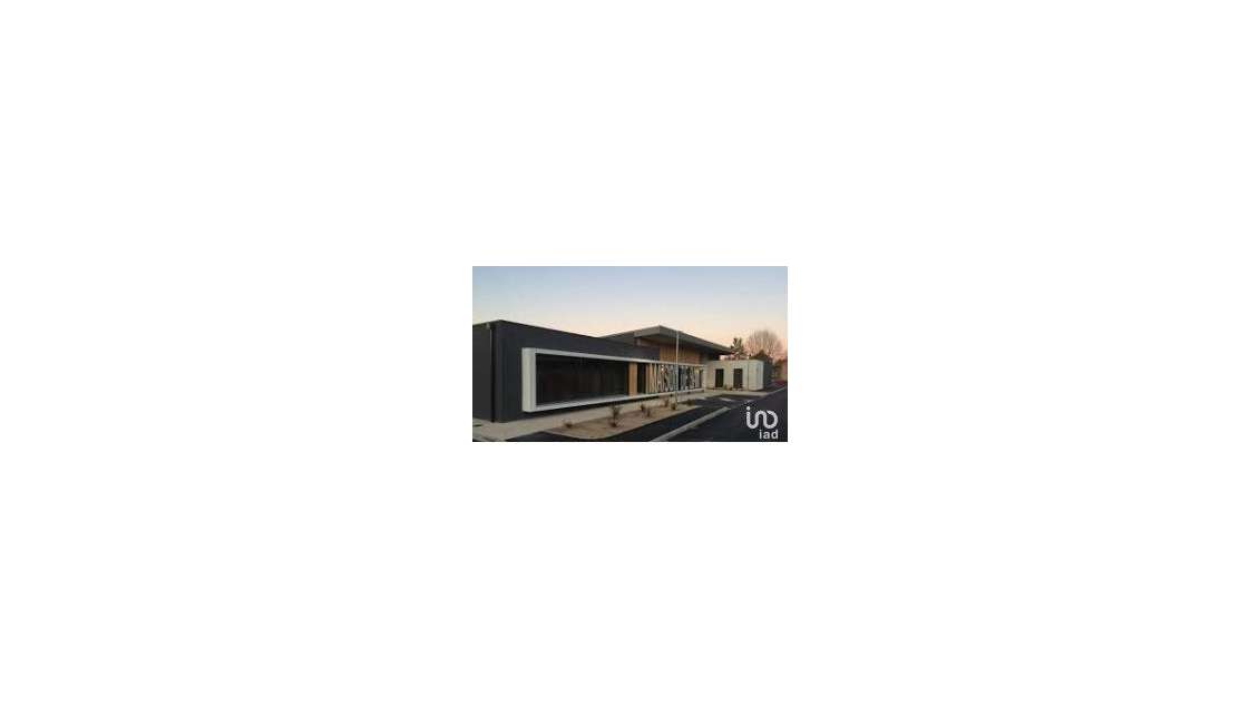 Location bureaux lumineux 80m² proche de Tours