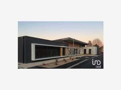 Location bureaux lumineux 80m² proche de Tours