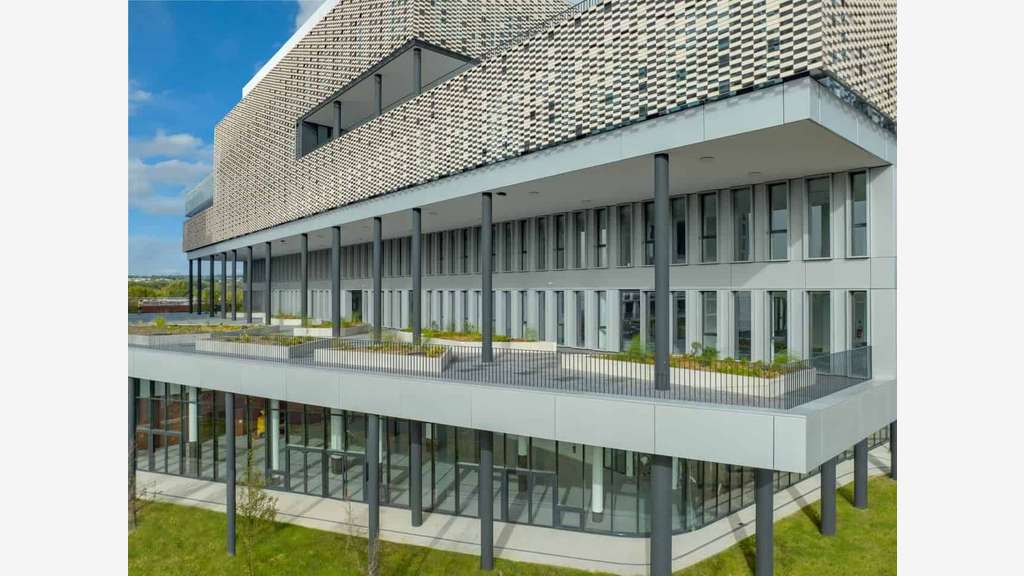 A louer bureaux divisibles à Labège Data Valley