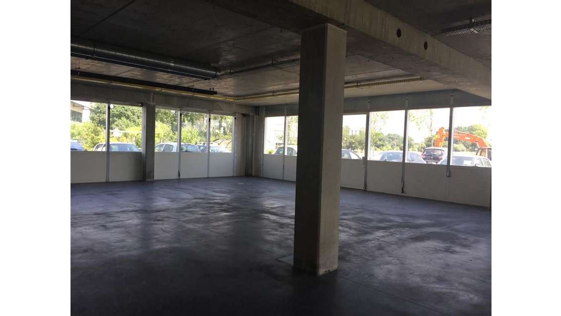 A louer bureaux 333m² côté lac à Labège