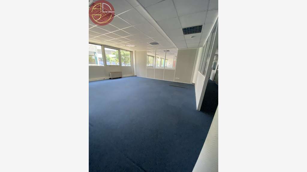 Location bureaux très lumineux 290m² à Labège