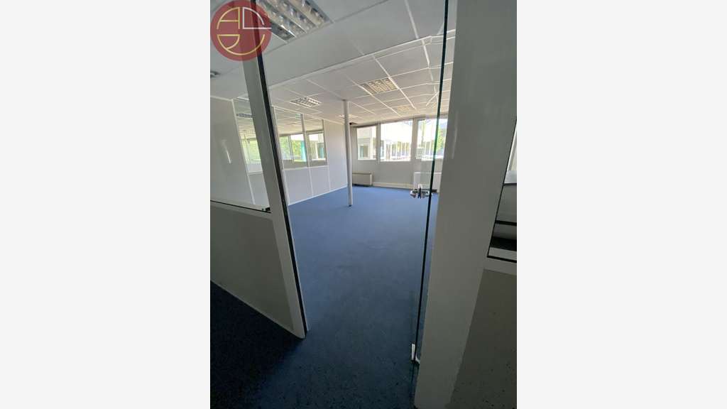 Location bureaux très lumineux 290m² à Labège