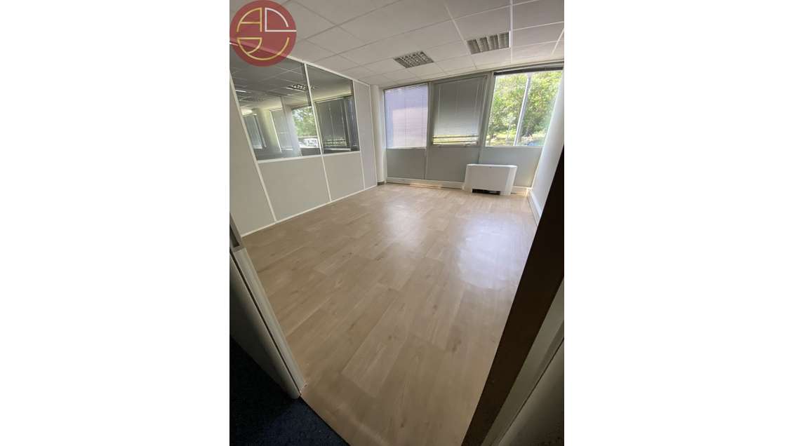 Location bureaux très lumineux 290m² à Labège