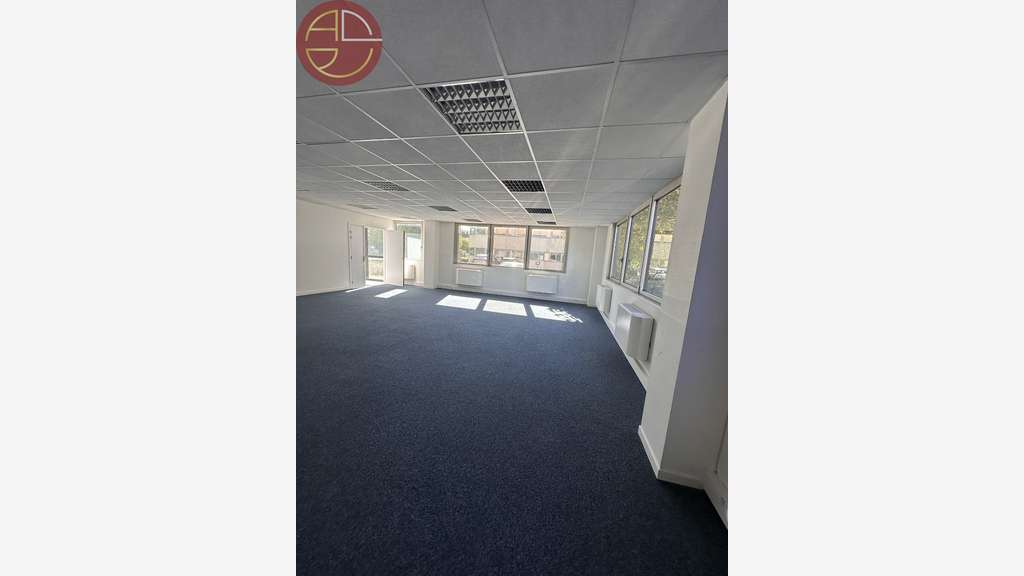 A louer bureaux 83m² RDC zone tertiaire Labège