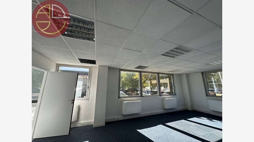 A louer bureaux 83m² RDC zone tertiaire Labège