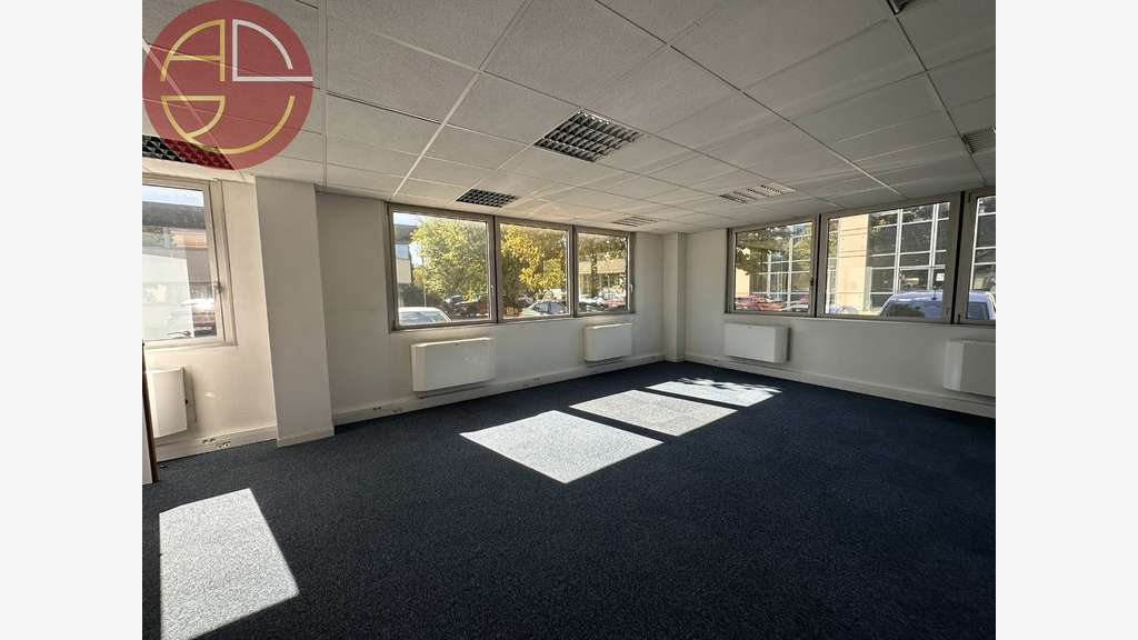 A louer bureaux 83m² RDC zone tertiaire Labège