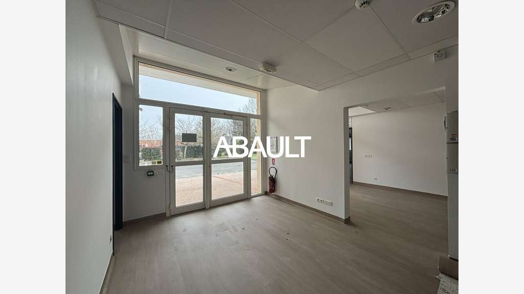 A louer plateau de bureaux rénové 136m² à Labège