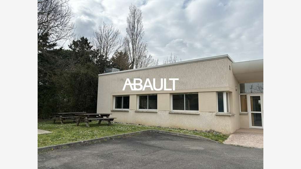 A louer plateau de bureaux rénové 136m² à Labège