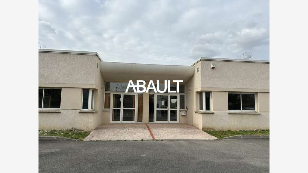 A louer plateau de bureaux rénové 136m² à Labège