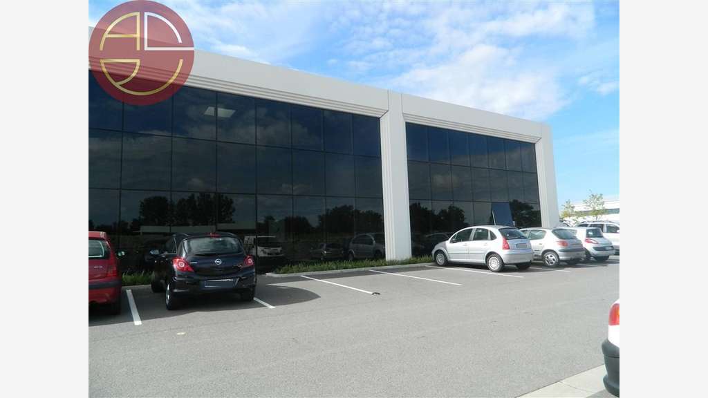 A louer bureaux 700m² RDC à Labège Innopole