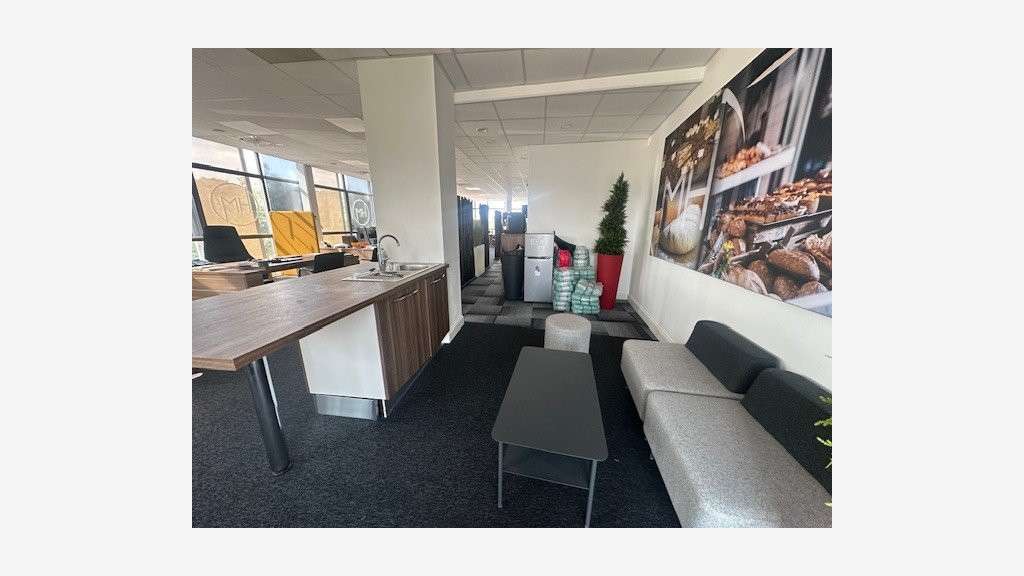 Bureaux 196m² RDC à louer à Labège Innopole