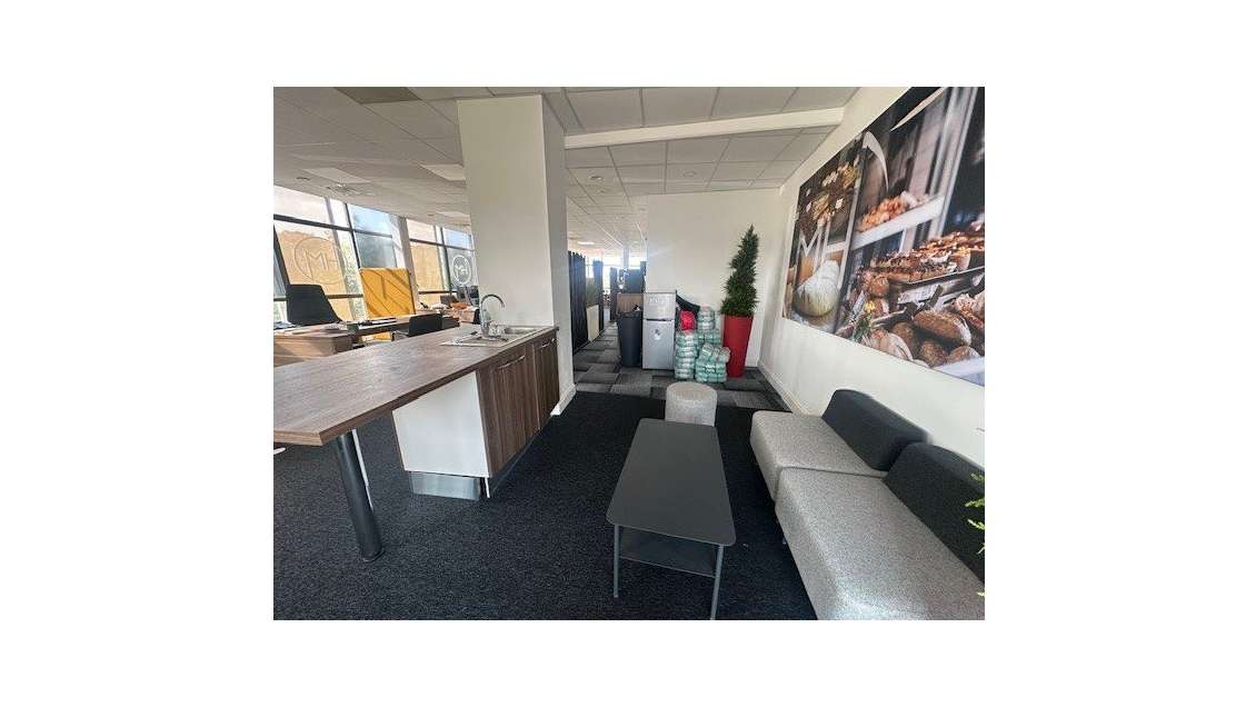 Bureaux 196m² RDC à louer à Labège Innopole