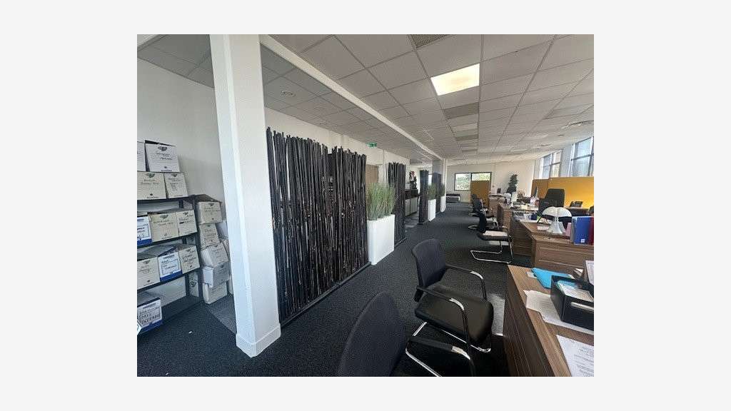 Bureaux 196m² RDC à louer à Labège Innopole
