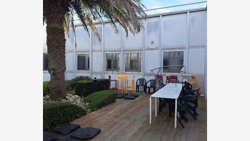 A louer bureaux & stockage de 296m² à Labège