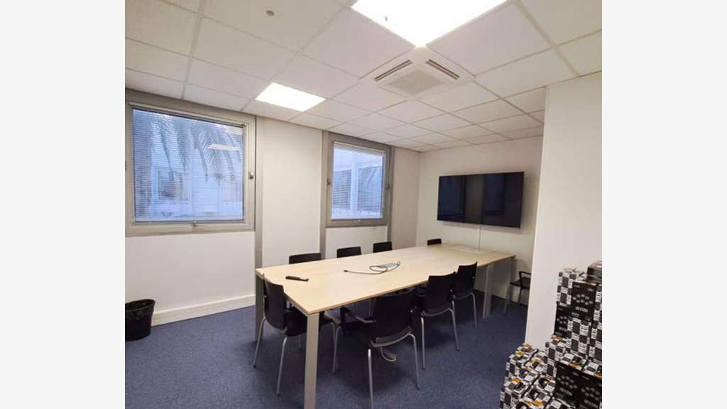 A louer bureaux & stockage de 296m² à Labège
