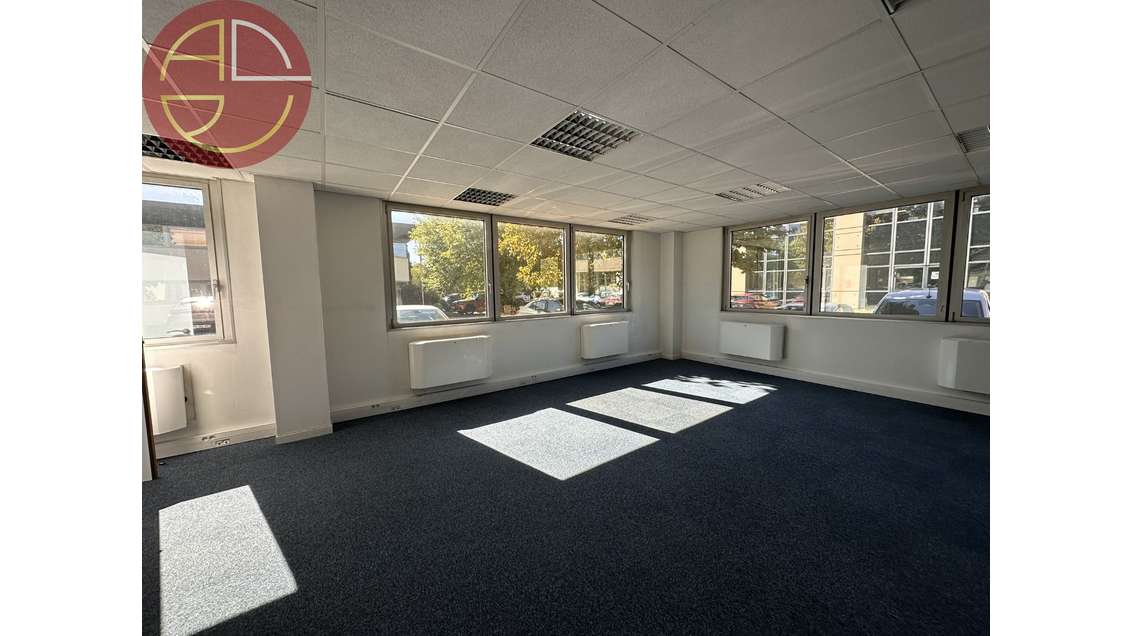 SUD EST TOULOUSE - LABEGE - A LOUER BUREAUX 83M².