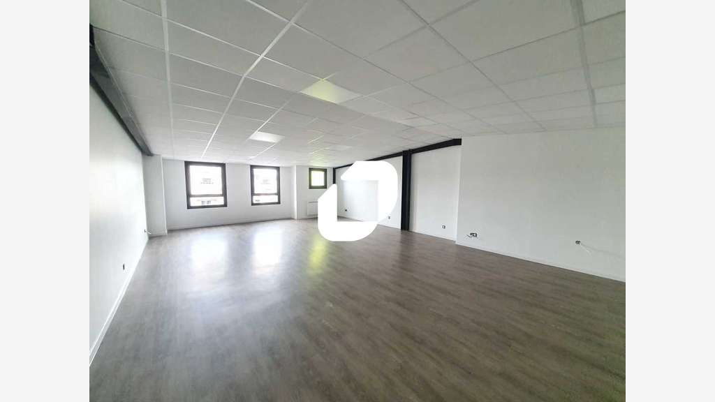 A louer Bureaux 154m² Lagny sur marne