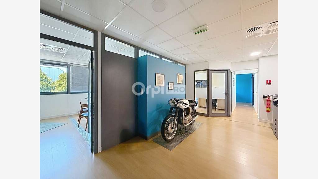 Bureaux climatisés de 160m² à louer à Lagord