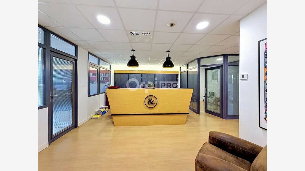 Bureaux climatisés de 160m² à louer à Lagord