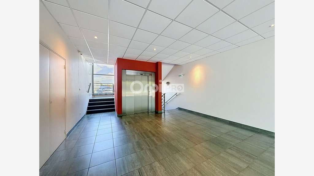 Bureaux climatisés de 160m² à louer à Lagord