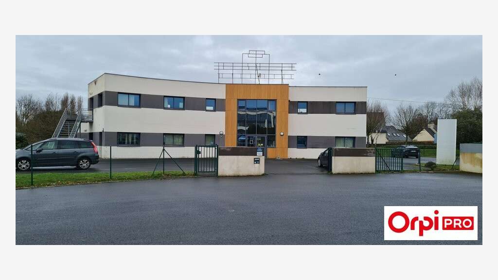 A louer immeuble de bureaux 352m² à Lamballe RN12