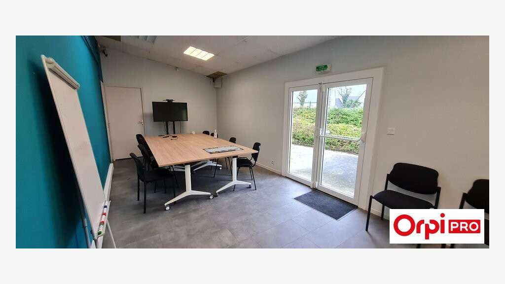 Bureaux indépendants 223m² à  Lamballe RN12