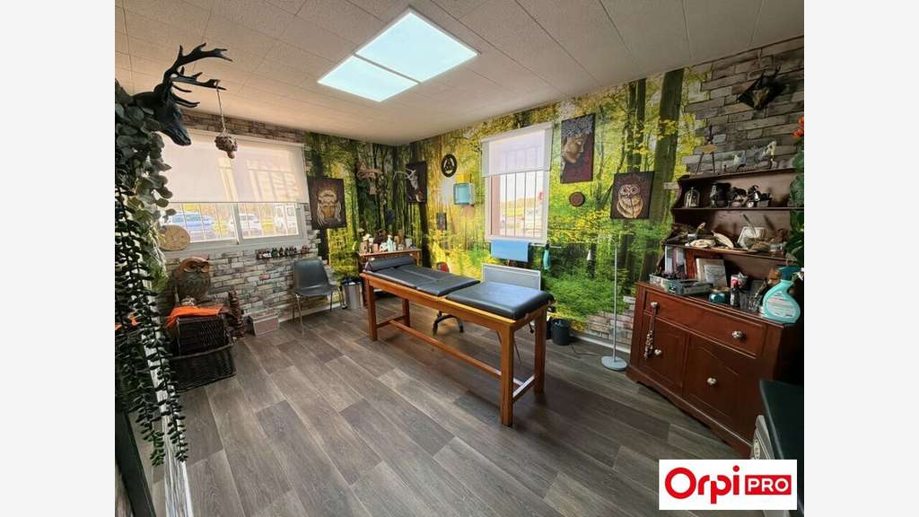 A louer local commercial 170m² RDC à Lamballe RN12
