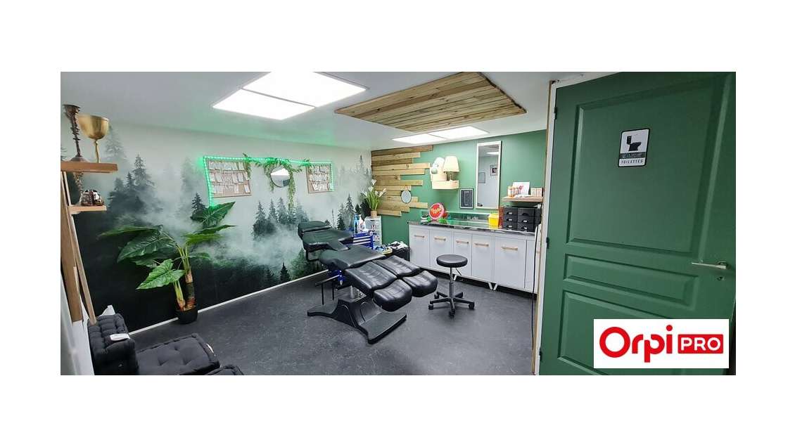 A louer local commercial 170m² RDC à Lamballe RN12