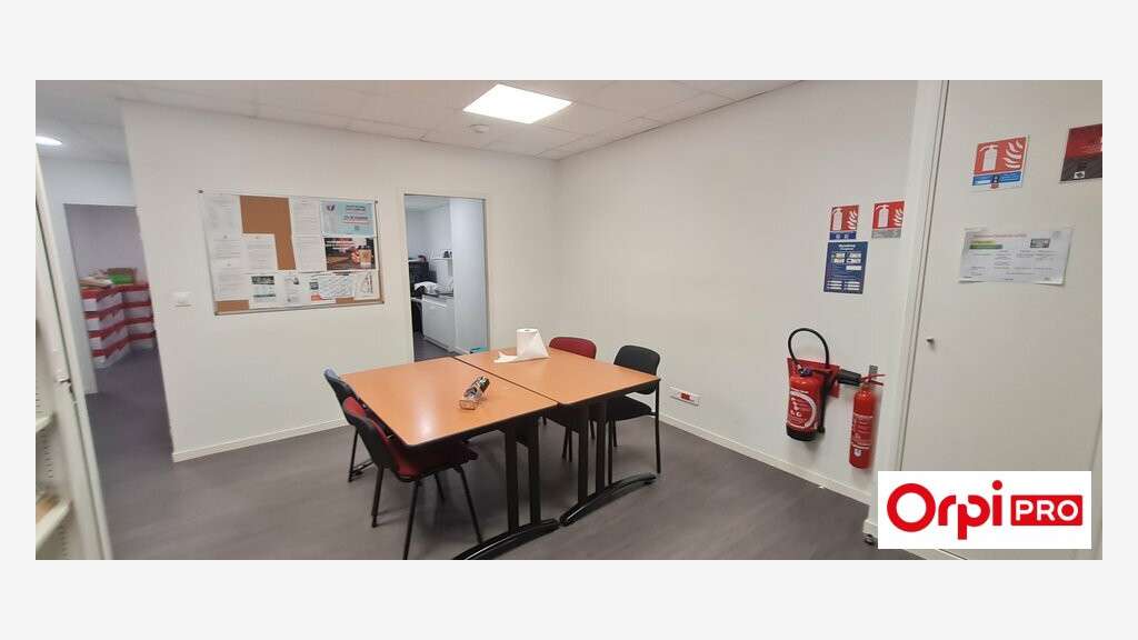 A louer bureaux de 179m² à Lamballe RN12
