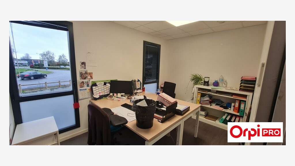 A louer bureaux de 179m² à Lamballe RN12