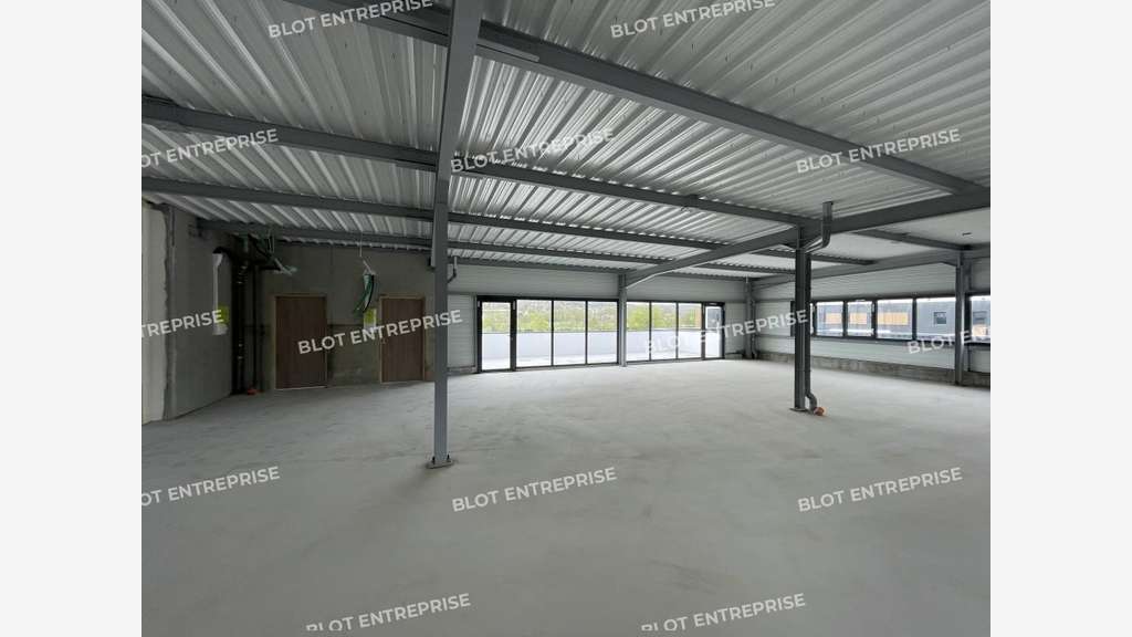 A louer bureaux 350m² R+2 à Landerneau