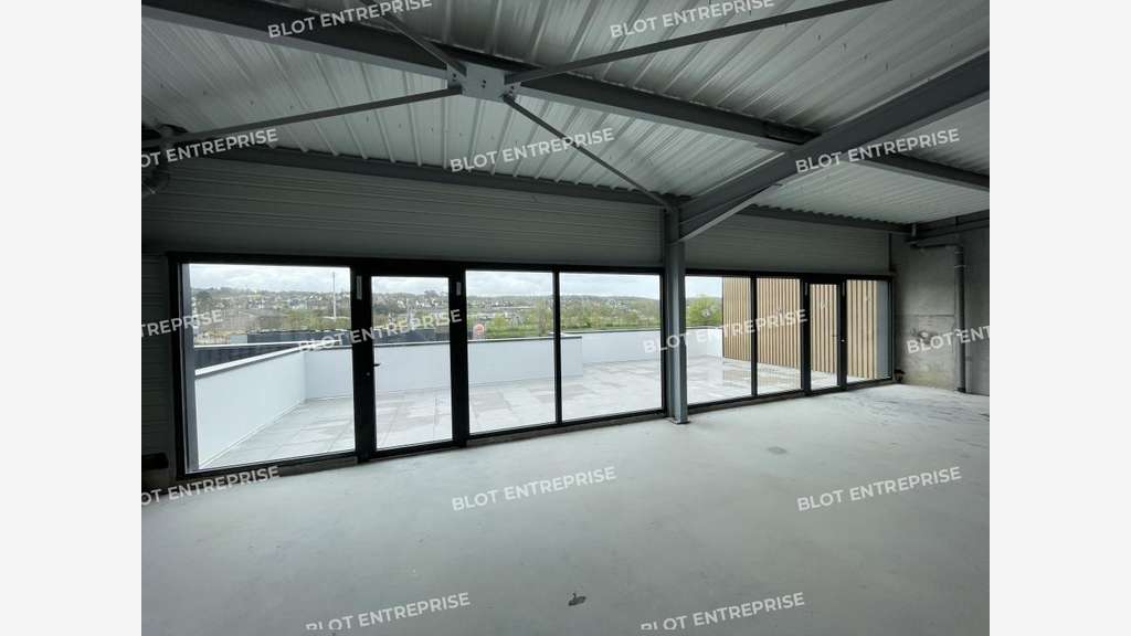 A louer bureaux 350m² R+2 à Landerneau
