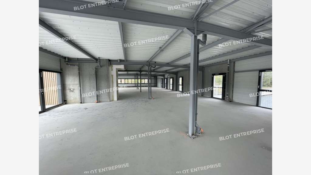 A louer bureaux 350m² R+2 à Landerneau
