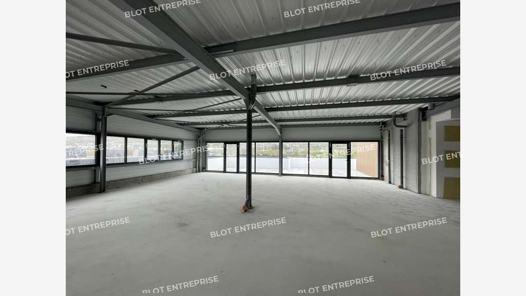 A louer bureaux 350m² R+2 à Landerneau