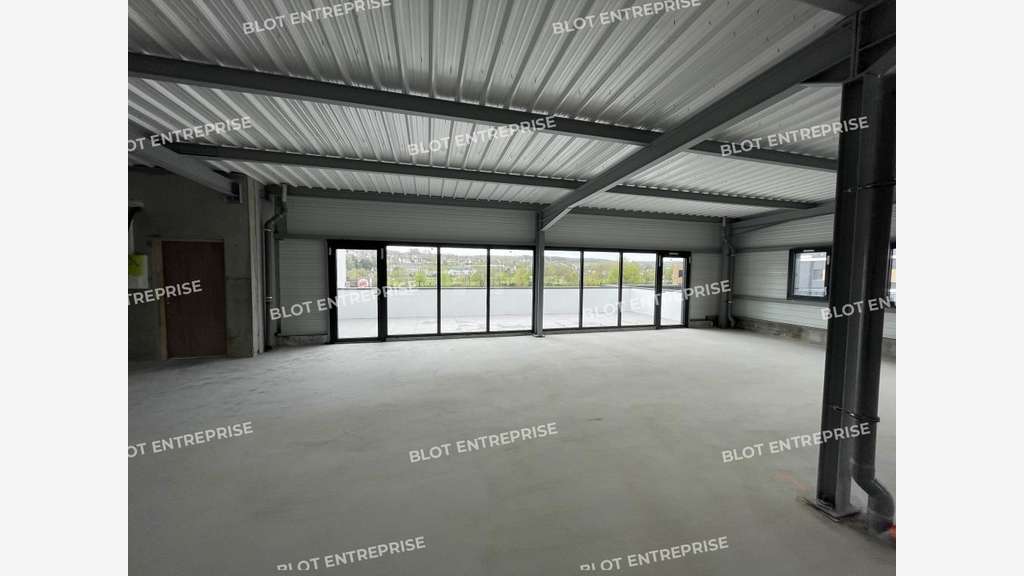 A louer bureaux 350m² R+2 à Landerneau