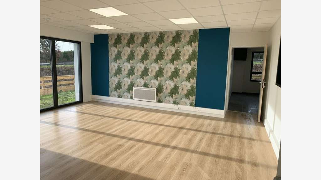 Loue bureaux de 130m² en parc d'activités Lanester