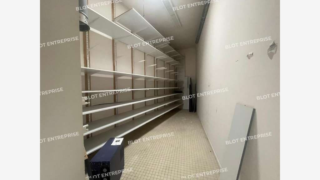 A louer bureaux 99m² PMR  à Langueux