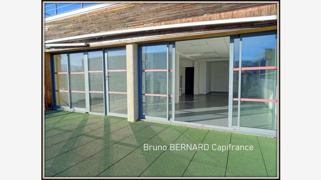 A louer bureaux 126m² R+1 à Lannemezan sortie 16