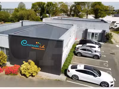 A louer bureaux de 469m² à Lannion axe passant