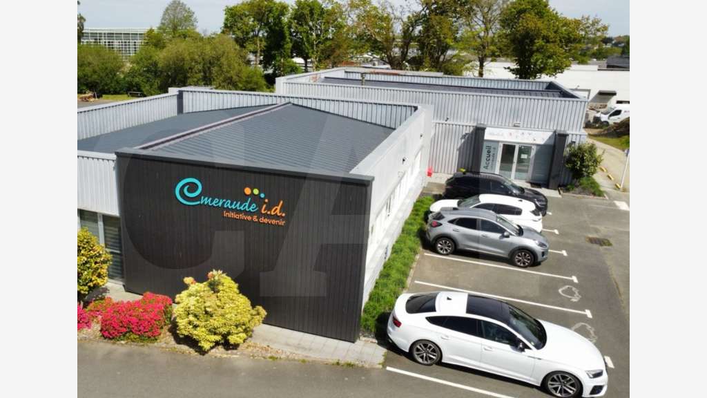 A louer 246m² de bureaux à Lannion axe passant
