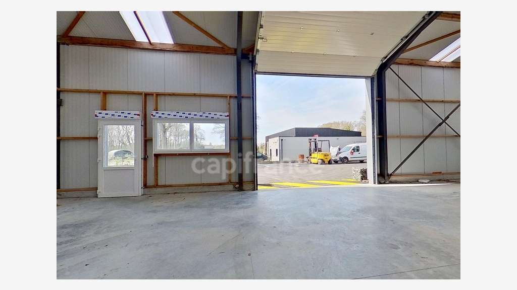 A la location cellule artisanale 181m² ZA Lantic