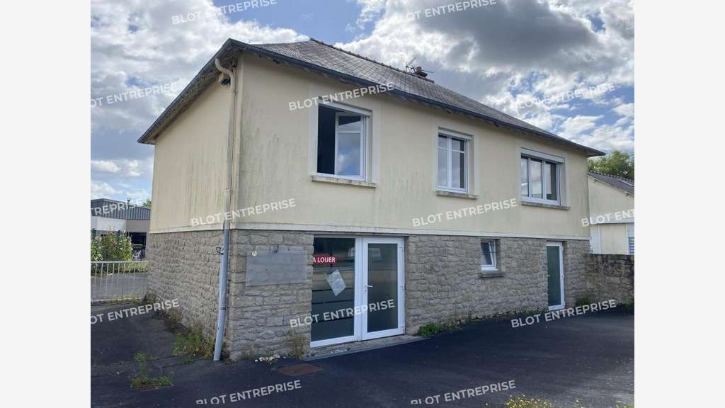 A louer plateau de bureaux 92m² à Lanvallay