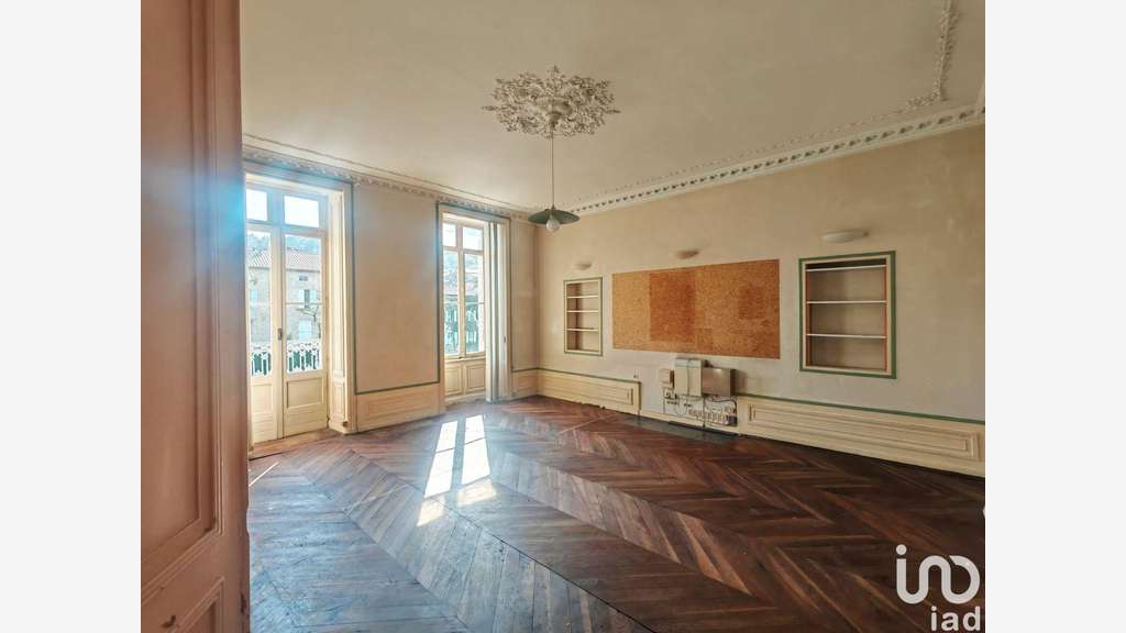 Bureau à Largentière