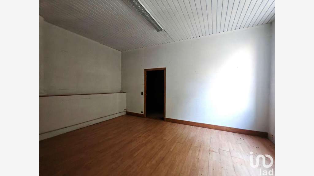 Bureau à Largentière