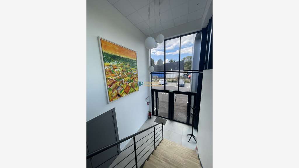 A louer bureaux 216m² divisibles à Larmor-Plage