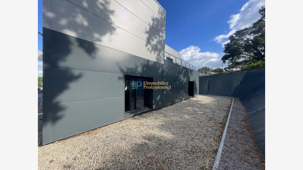 A louer bureaux 216m² divisibles à Larmor-Plage