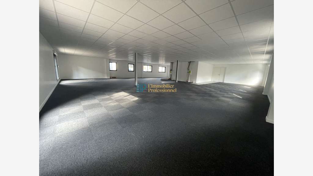 A louer bureaux 216m² divisibles à Larmor-Plage