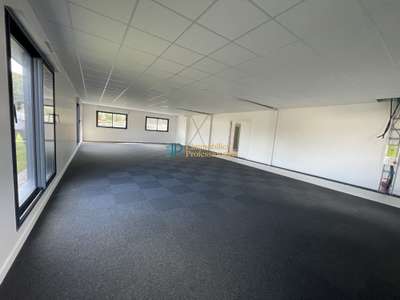 A louer bureaux 107m² avec terrasse à Larmor-Plage