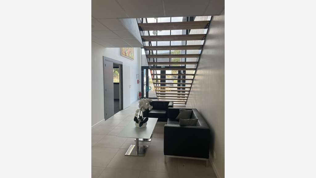 A louer bureaux 107m² avec terrasse à Larmor-Plage