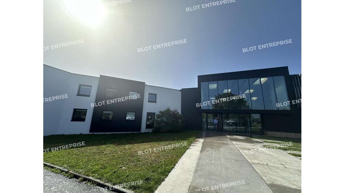 A louer bureaux 390m² à Larmor-Plage